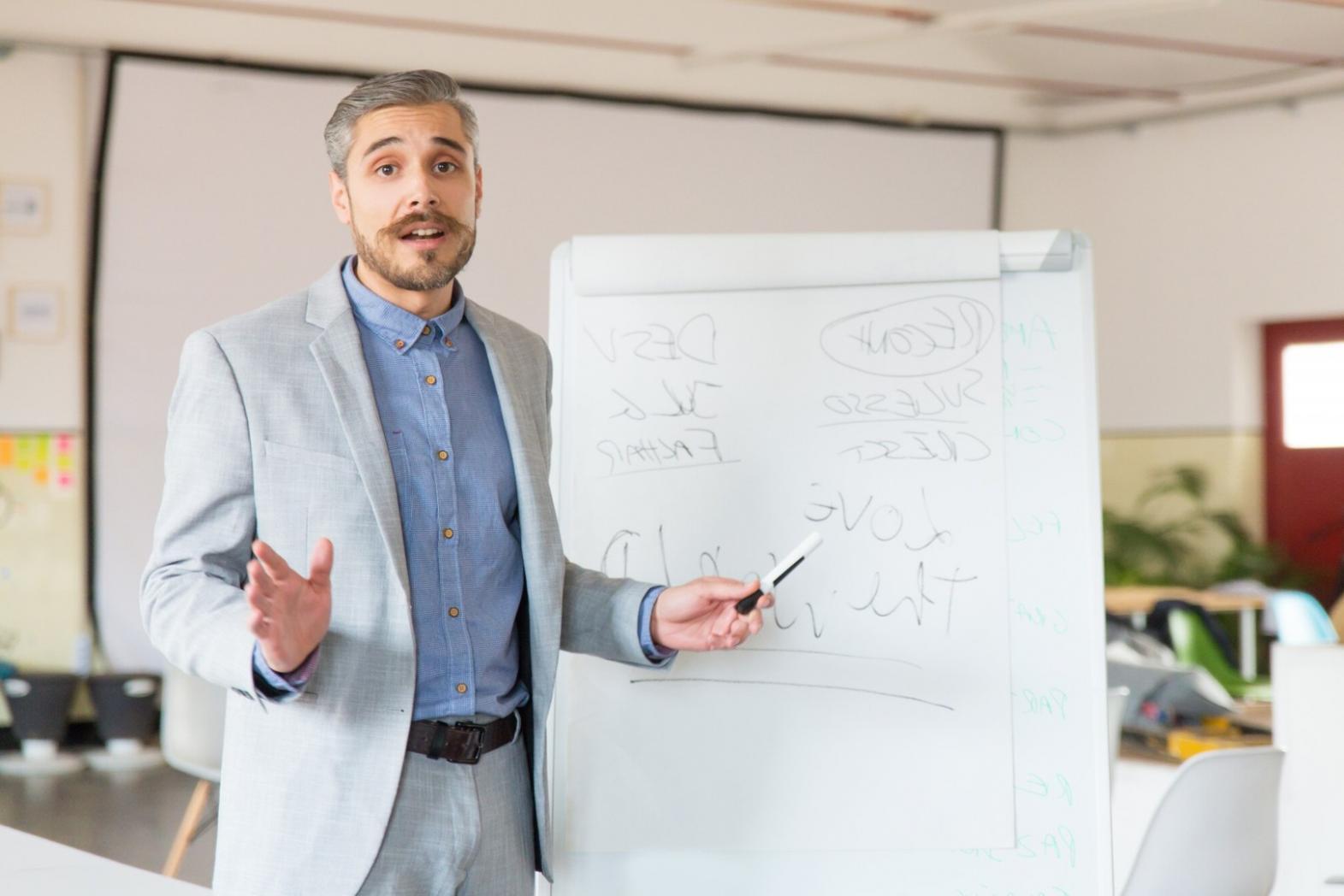 Professionista durante una sessione di coaching commerciale